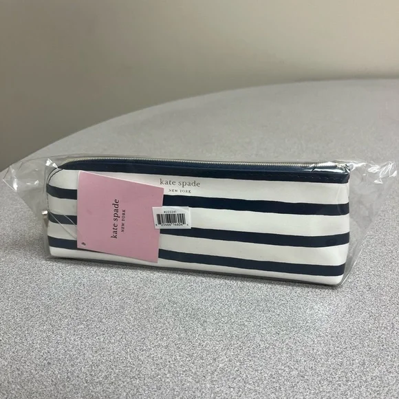 Kate Spade ♠️ Navy and White Striped Pencil Case - Picture 5 of 6